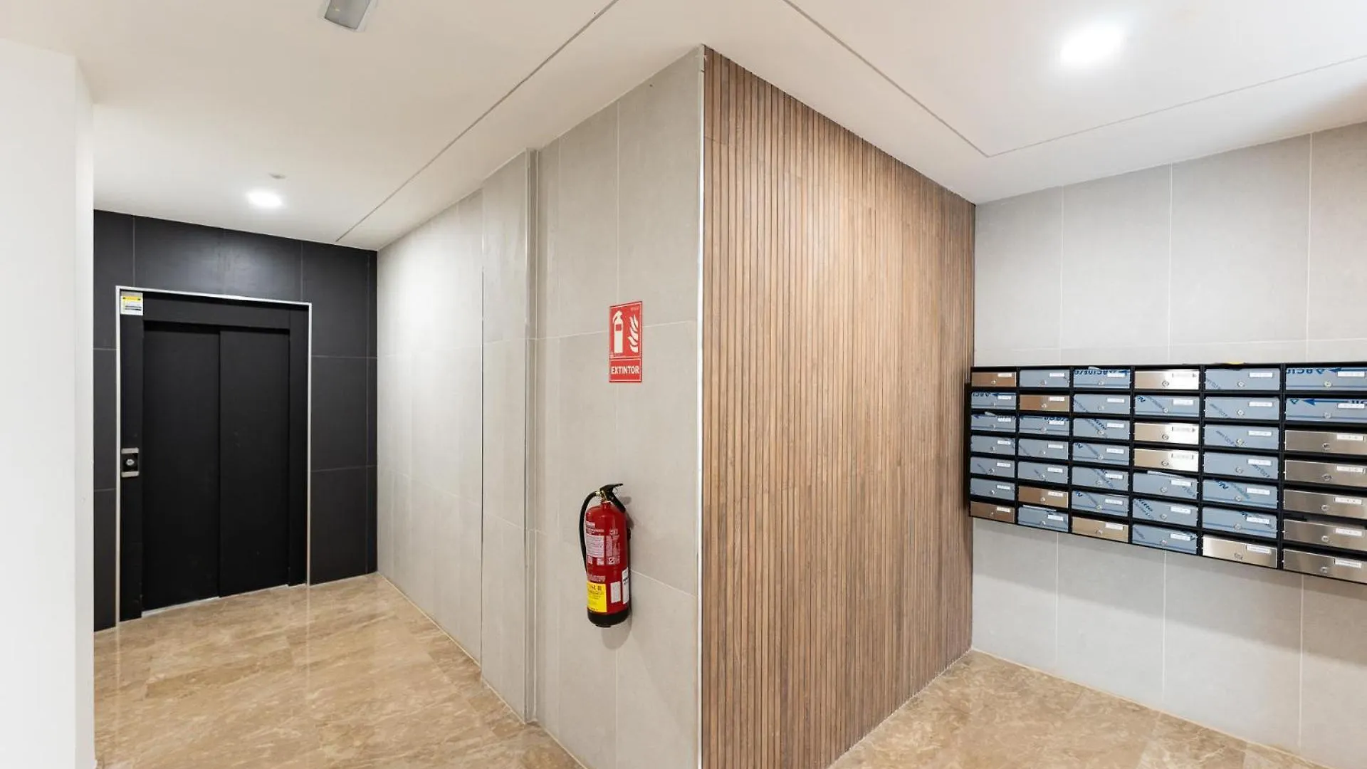 Apartment Malagasuite Quintana Holidays Torremolinos Spain